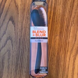 Real Techniques Blend + Blur Foundation Brush